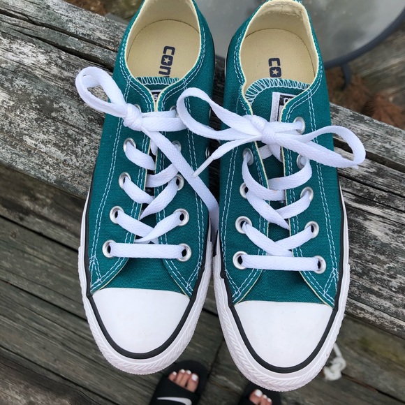 converse - Picture 2 of 4